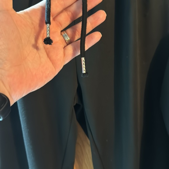 Jogging Suit - Picture 7 of 9